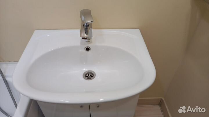 Тумба для ванной с раковиной бу