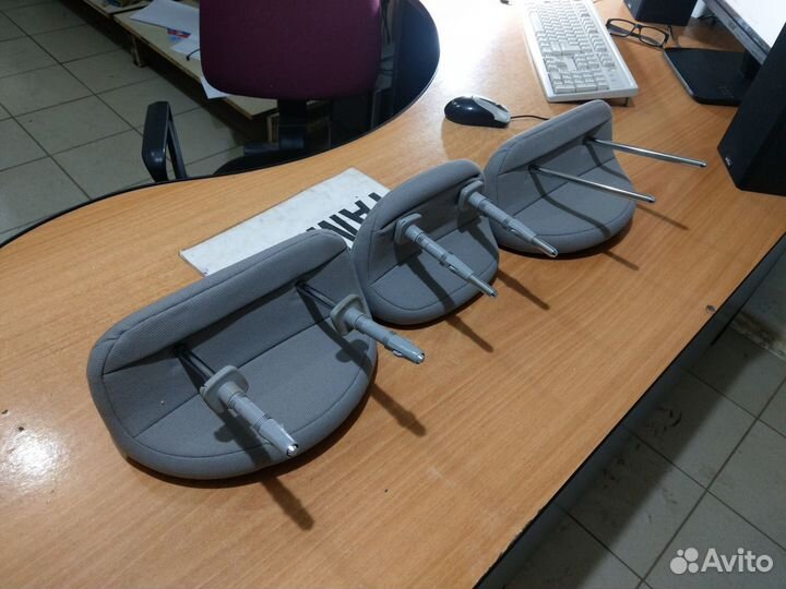 Задние подголовники к-т хундай верна 2008 год