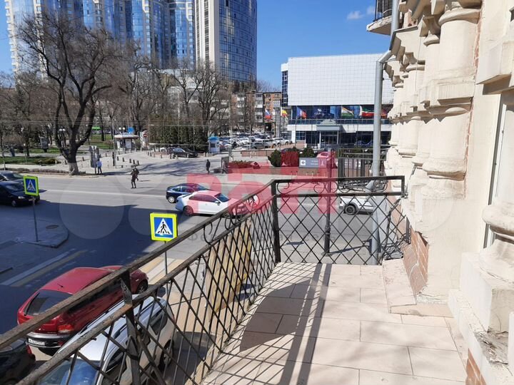 Офисное с арендатором на 1 линии 40 кв.м