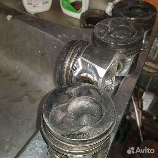 Поршни на volkswagen 1.9 тди афн мале