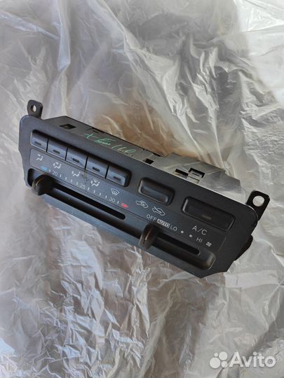 Блок управления климатом toyota corolla кузов 110