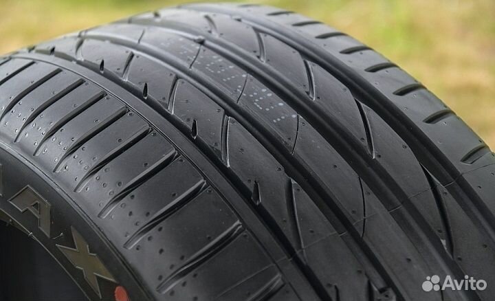 Maxxis Victra Sport SUV VS5 245/40 R20 и 275/35 R20