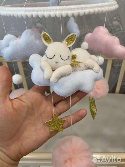 Мобиль в кроватку новый