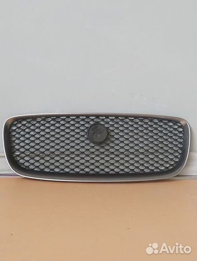 Решетка радиатора Jaguar F-Pace X761