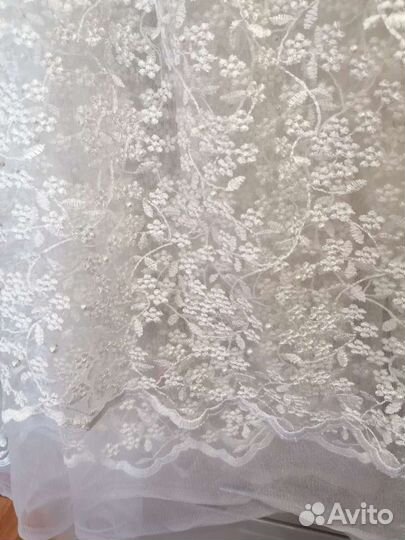Отрез ткани кружево