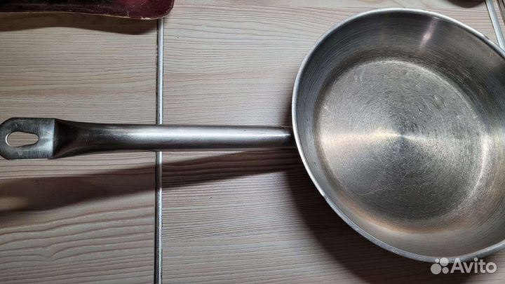 Сковорода сталь 24 см