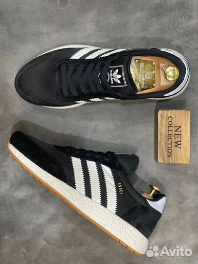 Кроссовки Adidas iniki 43 размер