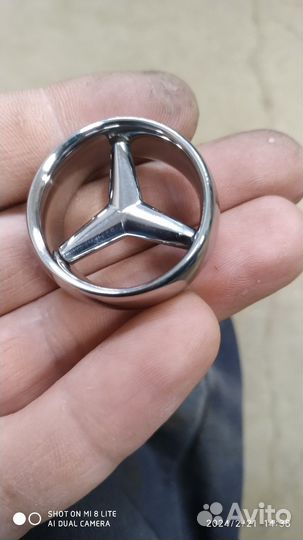 Mercedes флагшток