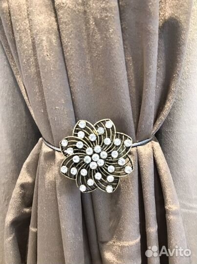 Подхват для штор на магните