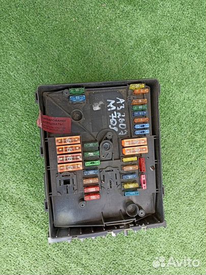 Блок предохранителей Volkswagen Jetta седан 1.6