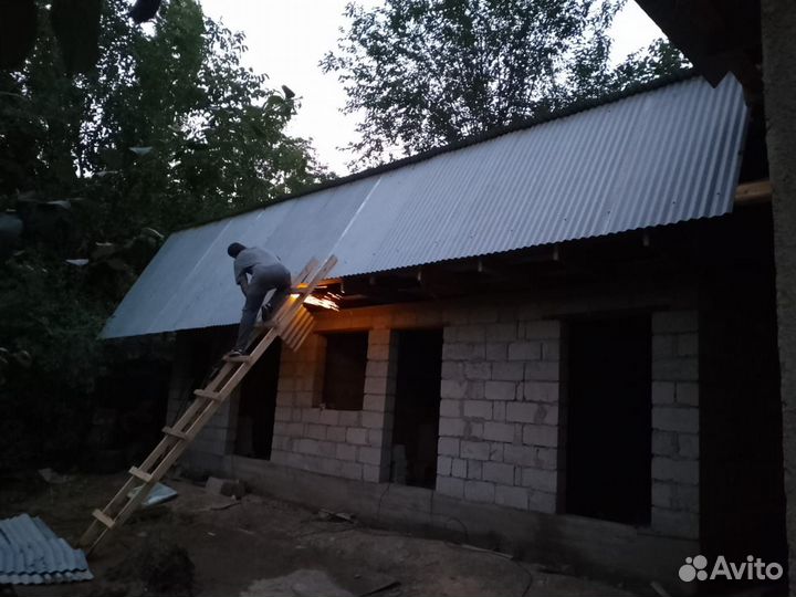 Бригада строителей