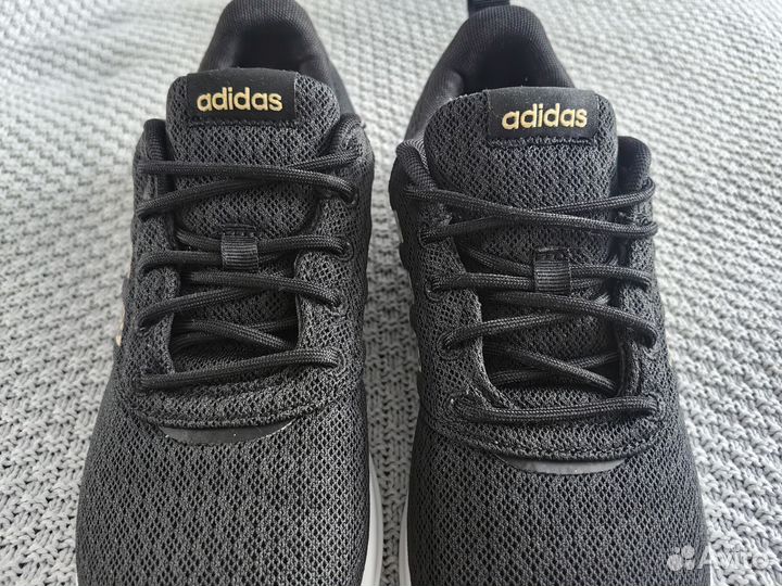 Кроссовки Adidas 23.5 см оригинал