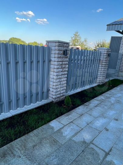 Коттедж 280 м² на участке 10 сот.