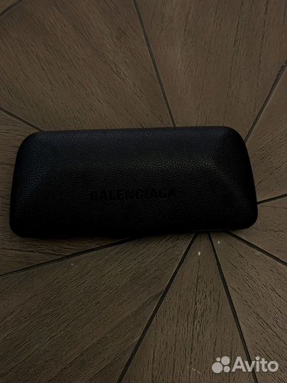 Солнцезащитные очки Balenciaga