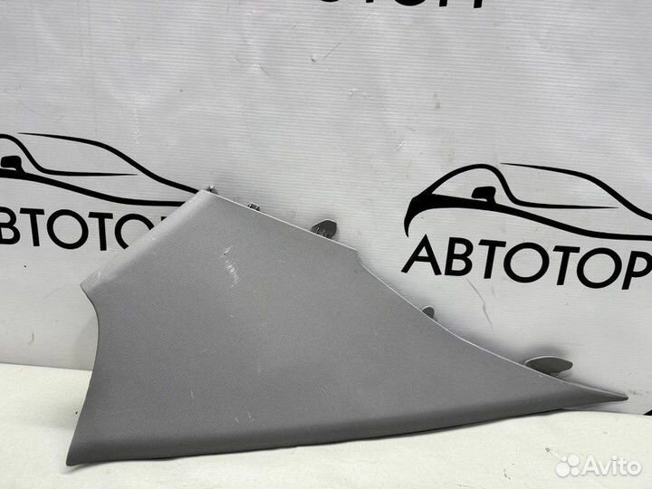 Обшивка стойки левая Kia Rio 3 1.6 бензин 2013