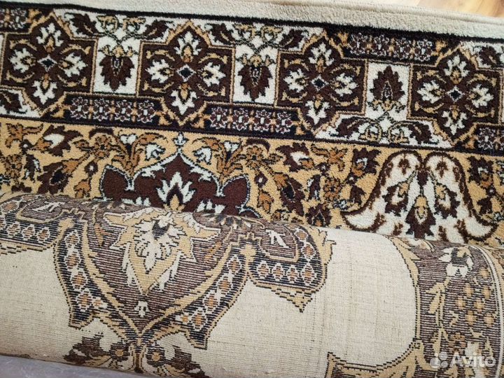 Ковер шерстяной