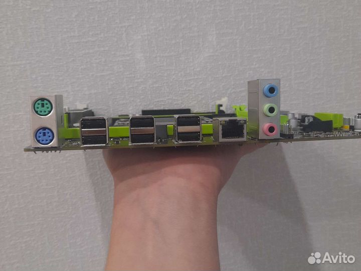 Материнская плата