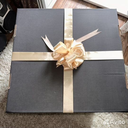 Коробка подарочная