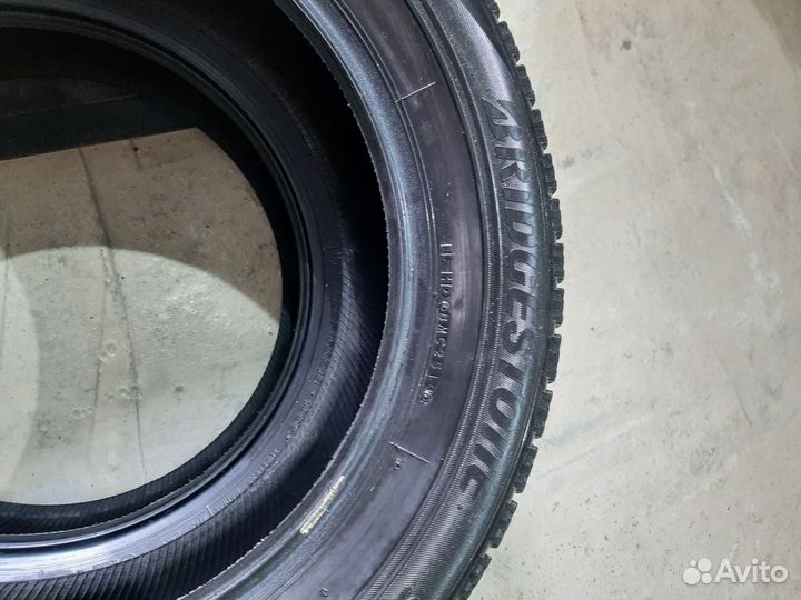 Bridgestone Blizzak VRX 225/60 R18 S