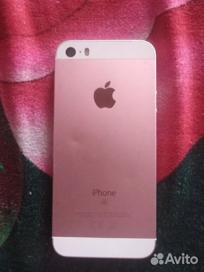 Телефон iPhone se