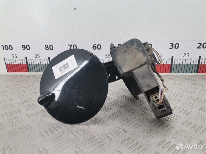 Лючок бензобака для Ford Focus 2 1474907