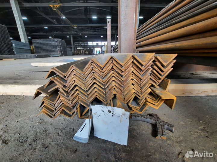 Уголок стальной