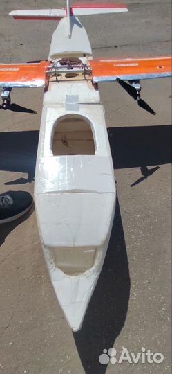 Радиоуправляемый самолет