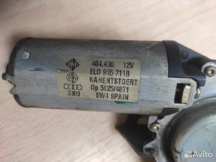 Моторчик стеклоочистителя задний Audi A4 B5 1.8