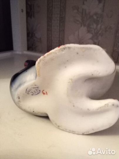 Фарфоровые статуэтка 