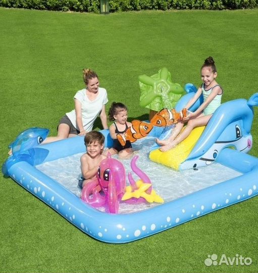 Детский надувной бассейн с горкой