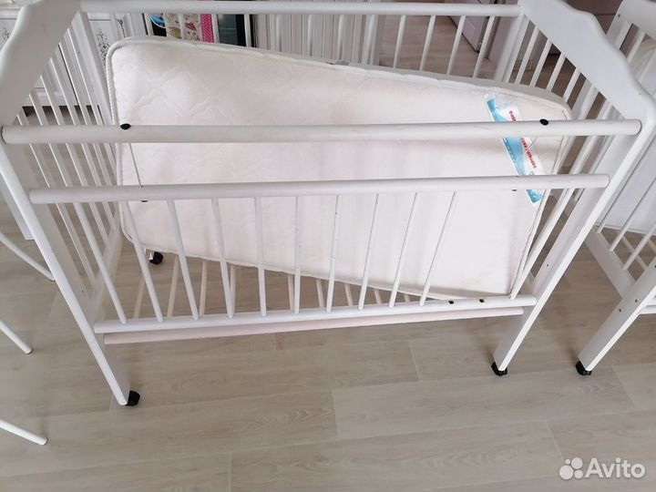 Продам детскую кроватку