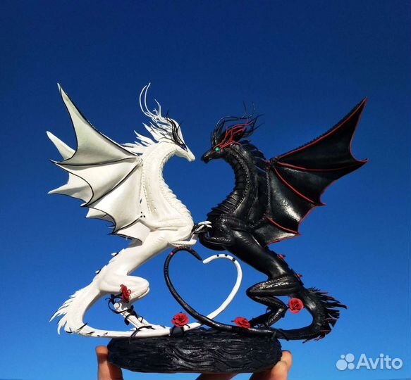 Фигурки и украшения