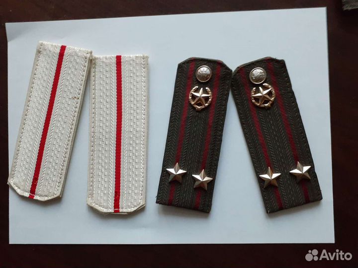 Рубашки, погоны, кокарды, шевроны