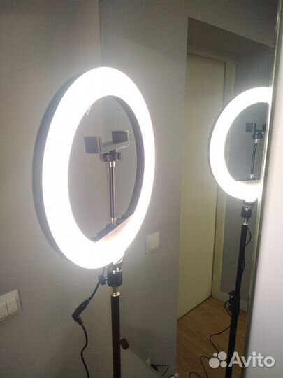 Кольцевая лампа Визажиста с пультом + штатив