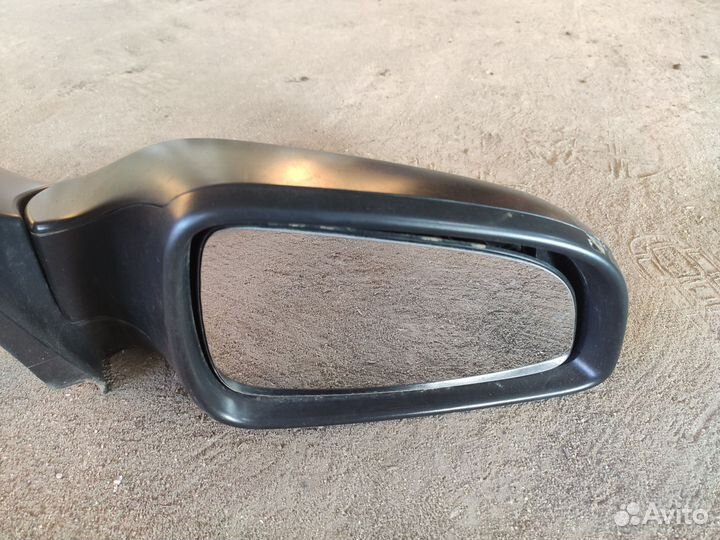 Зеркало правое узкое Opel Astra H механическое