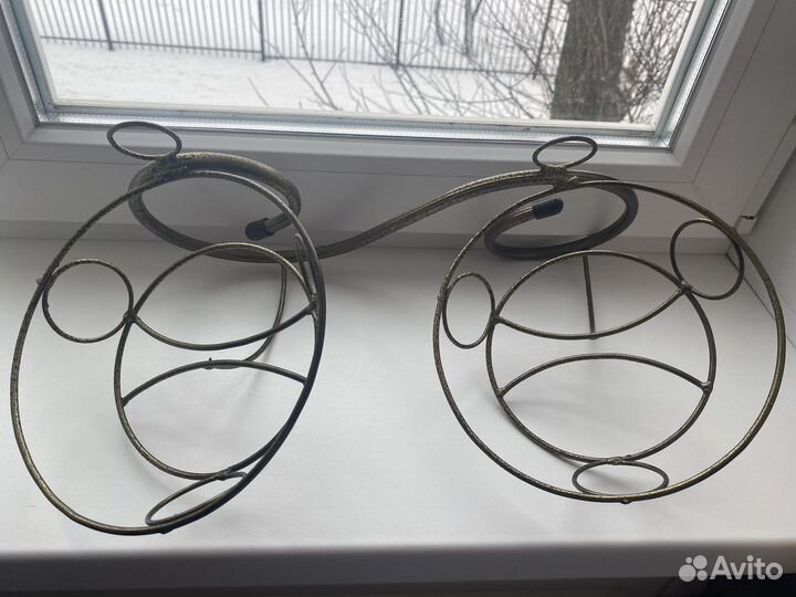 Подставка для цветов настенная