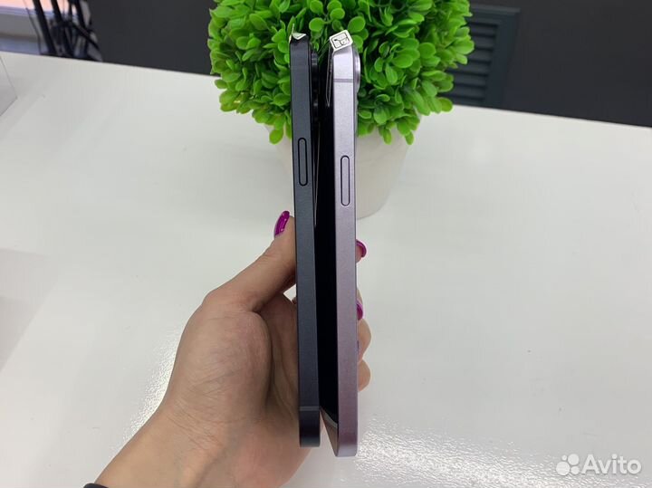 Муляж iPhone 14 plus черный фиолетовый