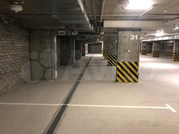 Машиноместо, 16 м²