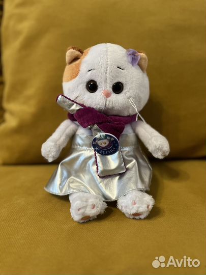Кот басик, кошечка лили, Лори Колори