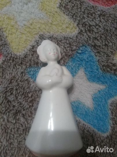 Статуэтки зик,и рыбка графин и стопки рыбки продаю