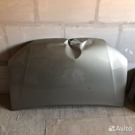 Капот, оригинал Renault Sandero 2