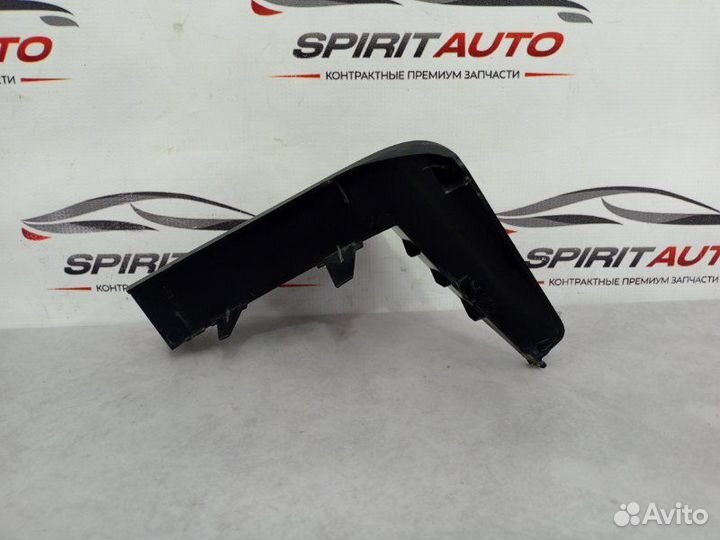 Накладка крышки багажника Kia Carnival 3 2.2 D4HB