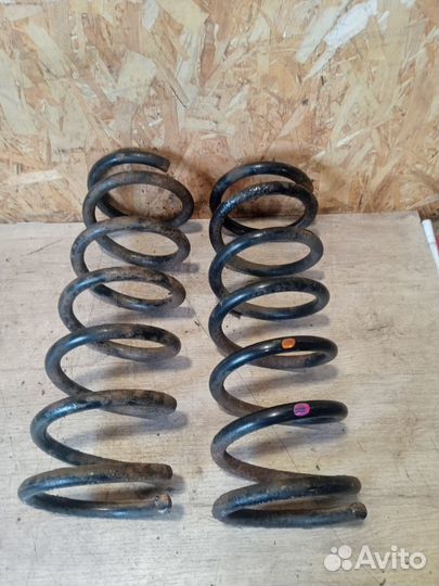 Задняя пружина Nissan Pathfinder R51