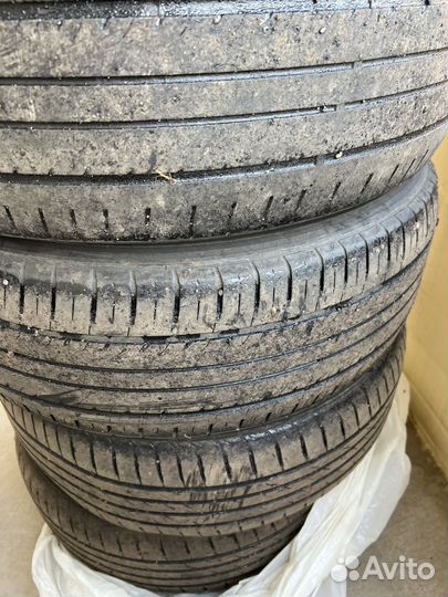 Kumho Road Venture HT 824 215/60 R16