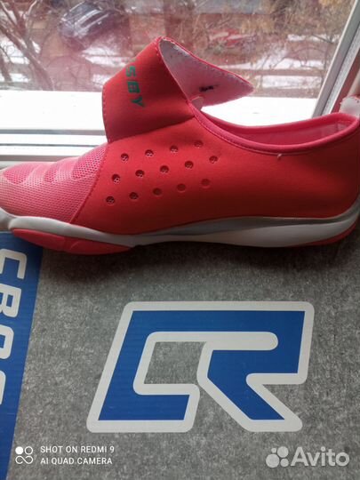 Кроссовки женские, 41