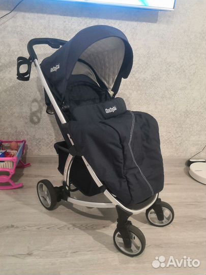 Прогулочная коляска