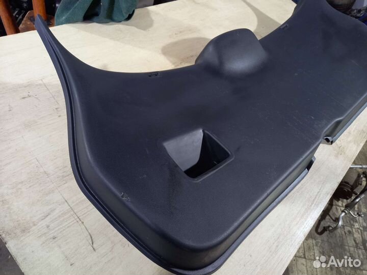 Обшивка крышки багажника Qashqai J10