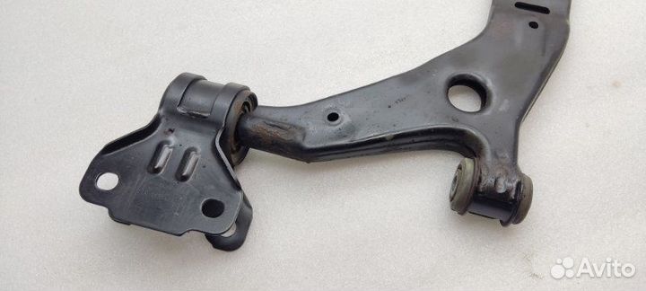 Рычаг подвески левый Ford Kuga 2 jqmb 2013