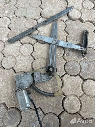 Стеклоподъемник передний правый Ford Scorpio MK 1