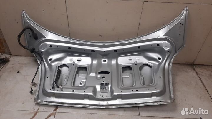 Крышка багажника Nissan Primera